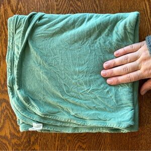 Kate Quinn single layer blanket- fern green bamboo